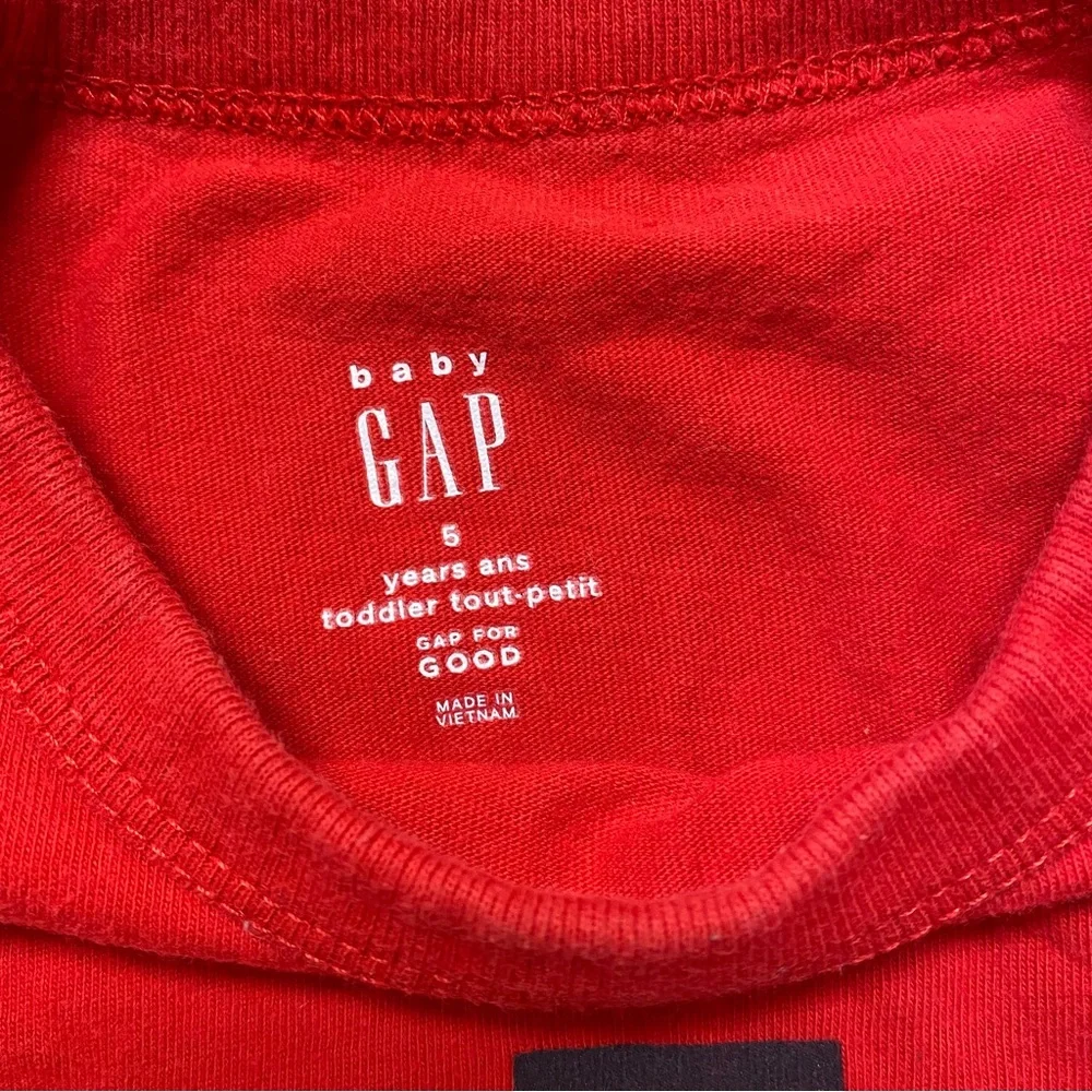 GAP red gray